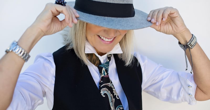 Le vestiaire masculin réinventé au féminin : osez le style qui casse les codes